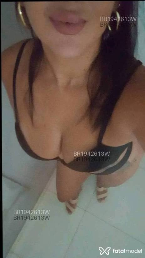 Acompanhante mulher com cabelo castanho de olhos pretos em Catanduva - Julia Fernandes