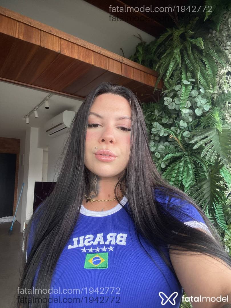 Acompanhante mulher morena (o) de olhos castanhos em Juiz de Fora - Mila Ferraz