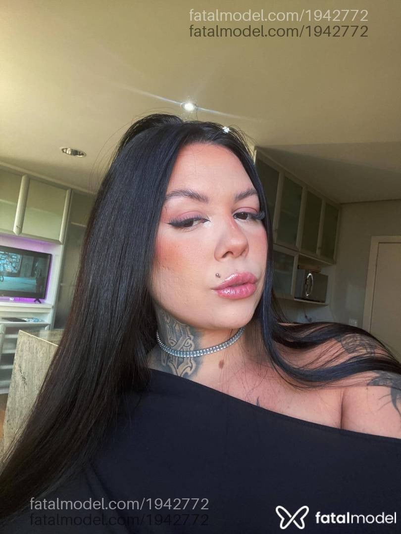 Acompanhante mulher morena (o) de olhos castanhos em Belo Horizonte - Mila Ferraz