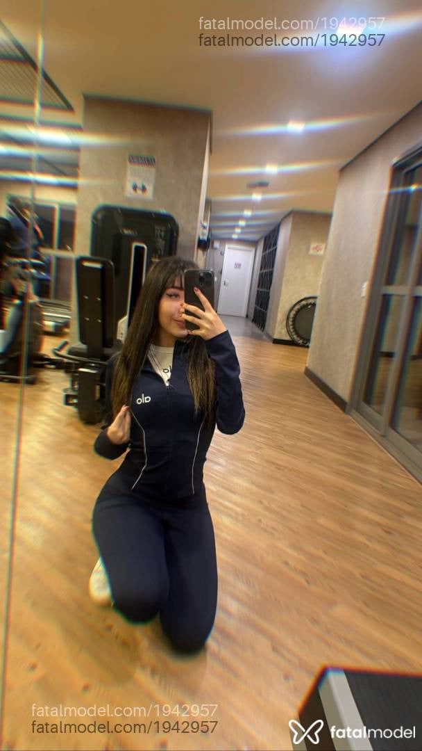 Acompanhante mulher morena (o) de olhos mel - Yasmin