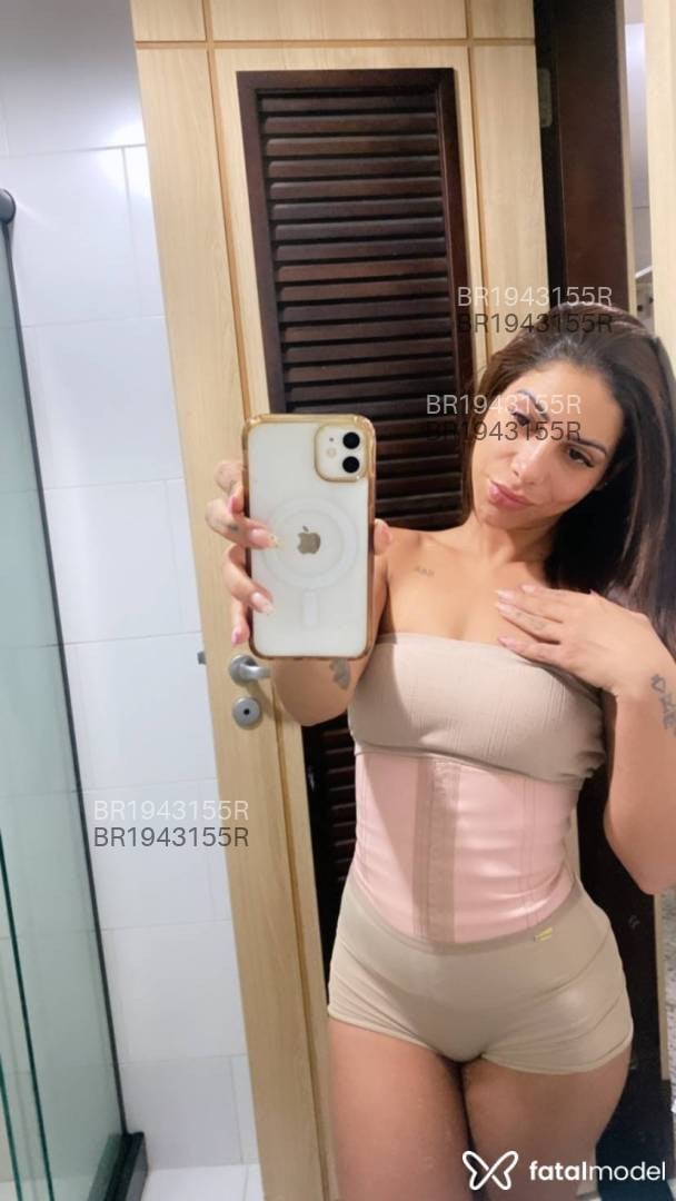 Acompanhante mulher morena (o) de olhos castanhos em Rio de Janeiro - Cláudia Ribeiro