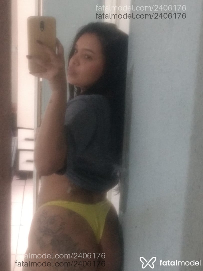 Acompanhante mulher morena (o) de olhos castanhos em Virtual - Ravena