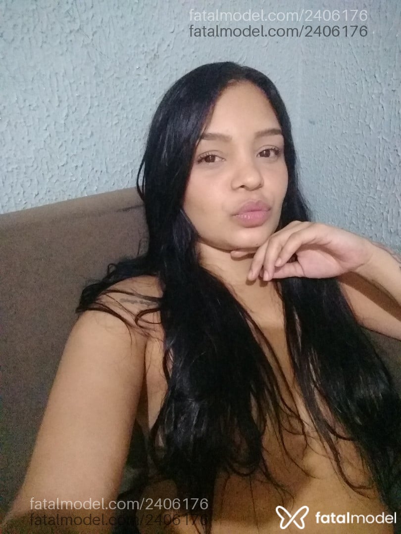 Acompanhante mulher morena (o) de olhos castanhos em Virtual - Ravena