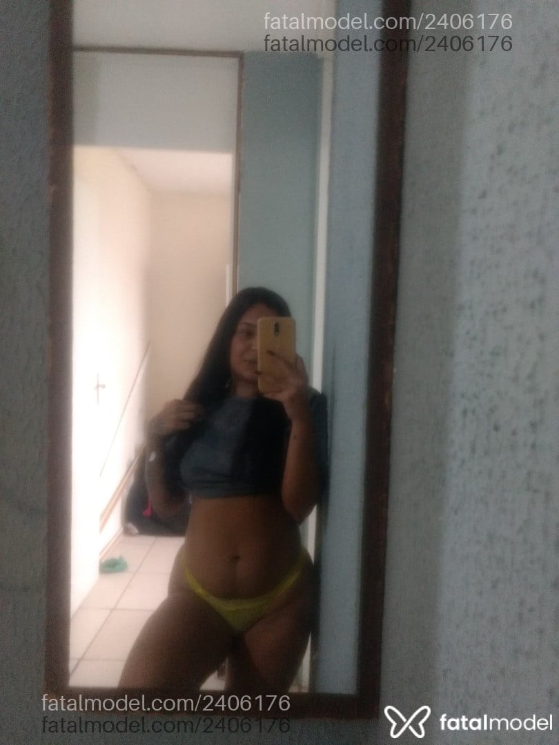 Acompanhante mulher morena (o) de olhos castanhos em Virtual - Ravena