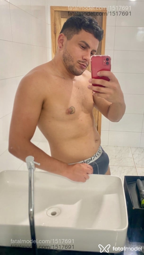 Acompanhante homem morena (o) de olhos castanhos em Vilhena Acompanhante homem morena (o) de olhos castanhos em Vilhena - Chéri