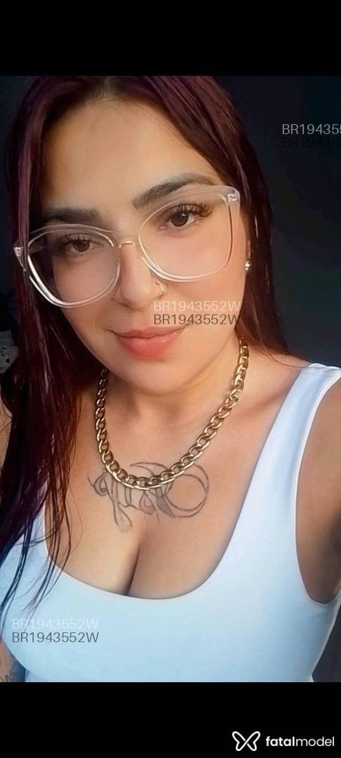 Acompanhante mulher com cabelo castanho de olhos verdes em Canoas - Fernanda Moura