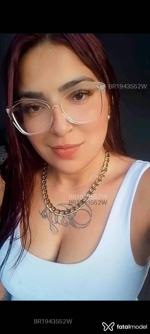Acompanhante mulher com cabelo castanho de olhos verdes em Canoas - Fernanda Moura