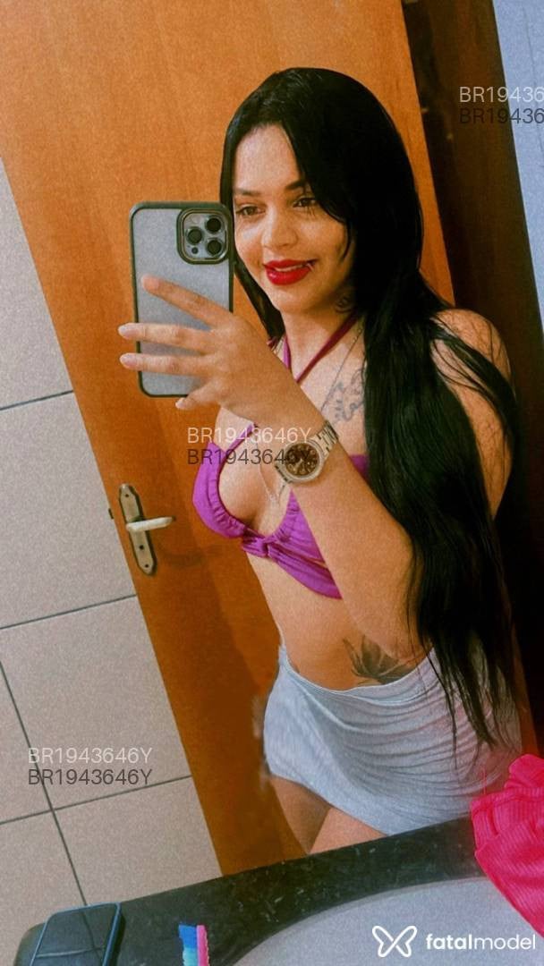 Acompanhante mulher com cabelo castanho de olhos castanhos - Jhennifer Dantas