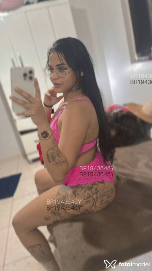 Acompanhante mulher com cabelo castanho de olhos castanhos - Jhennifer Dantas Acompanhante mulher com cabelo castanho de olhos castanhos - Jhennifer Dantas
