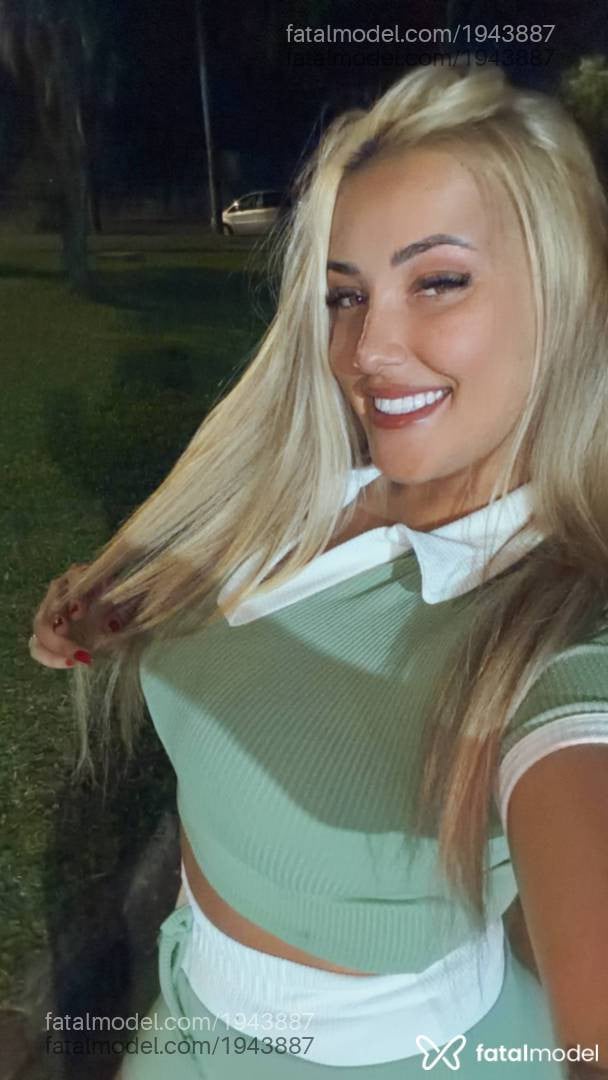 Acompanhante mulher loira (o) de olhos mel - Maitê