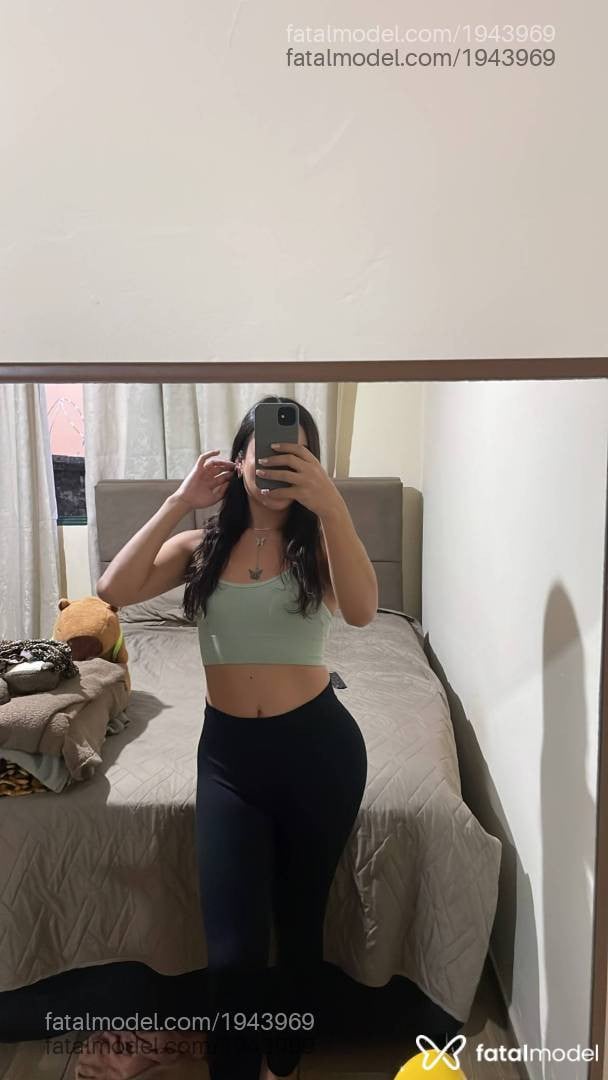 Acompanhante mulher trans morena (o) de olhos castanhos - Gabriela