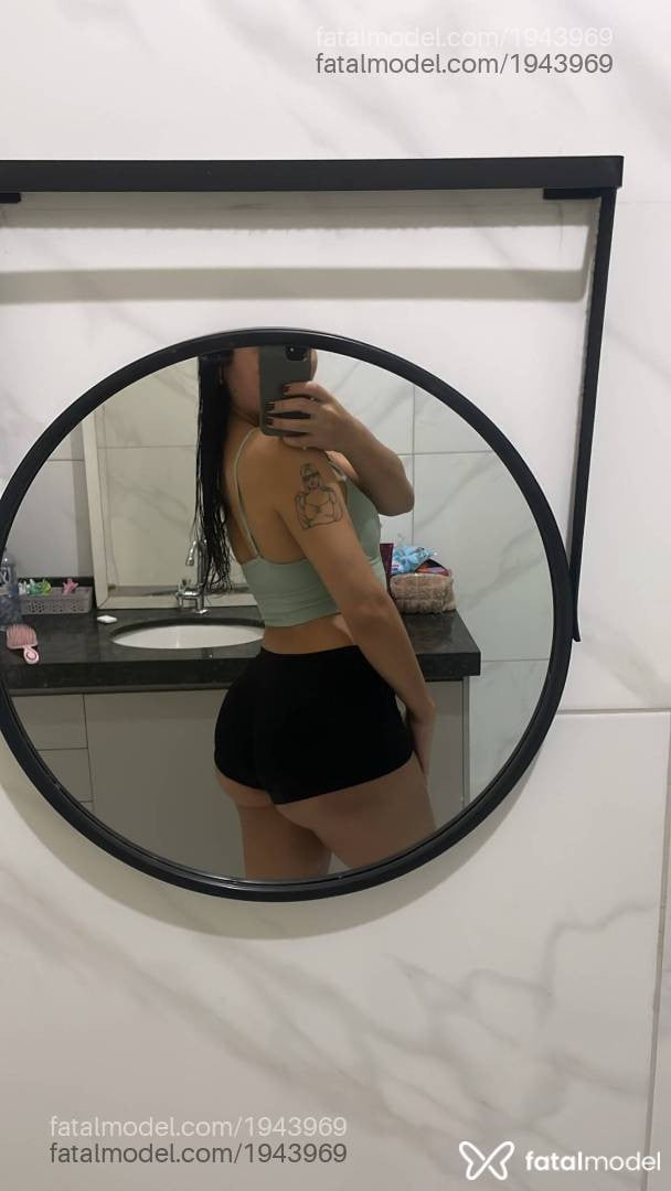 Acompanhante mulher trans morena (o) de olhos castanhos - Gabriela