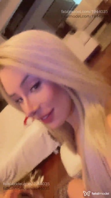 Acompanhante mulher trans loira (o) de olhos castanhos em Curitiba - Letícia Capucci