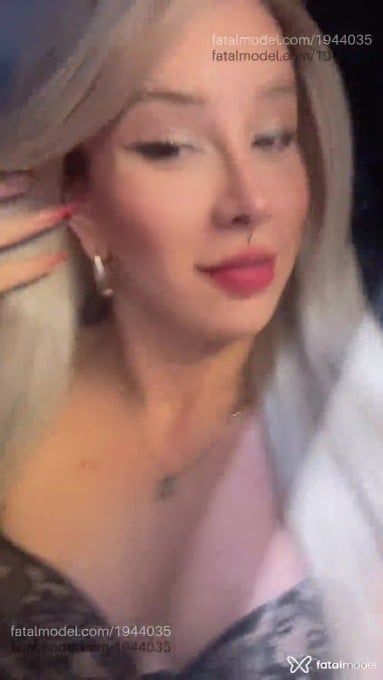 Acompanhante mulher trans loira (o) de olhos castanhos em Curitiba - Letícia Capucci