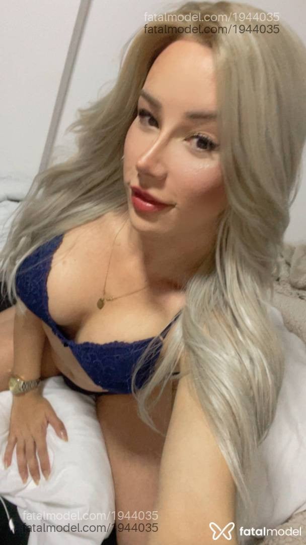 Acompanhante mulher trans loira (o) de olhos castanhos em Curitiba - Letícia Capucci