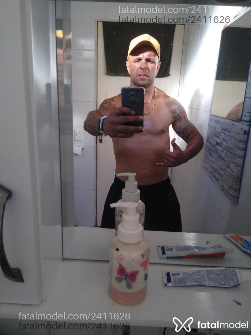 Acompanhante homem sem cabelo de olhos castanhos em Bauru Acompanhante homem sem cabelo de olhos castanhos em Bauru - Endrigo