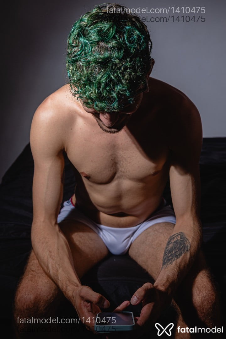 Acompanhante homem com cabelo colorido de olhos castanhos em São José dos Campos - Mr Bunny
