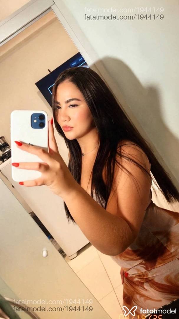 Acompanhante mulher morena (o) de olhos castanhos - Sthefany