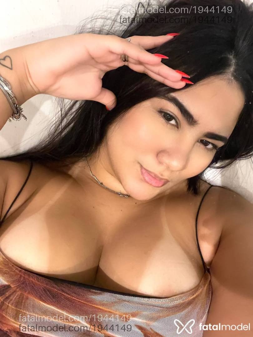 Acompanhante mulher morena (o) de olhos castanhos - Sthefany