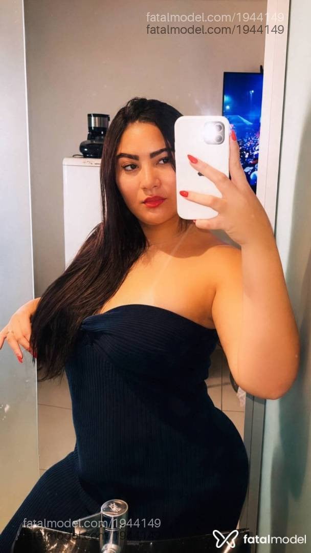 Acompanhante mulher morena (o) de olhos castanhos - Sthefany