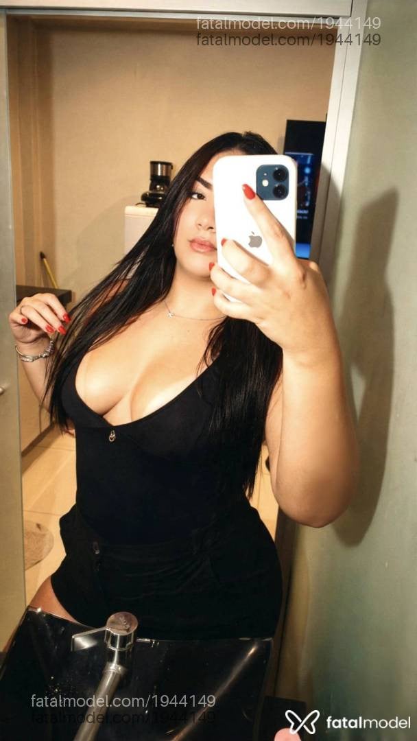 Acompanhante mulher morena (o) de olhos castanhos - Sthefany