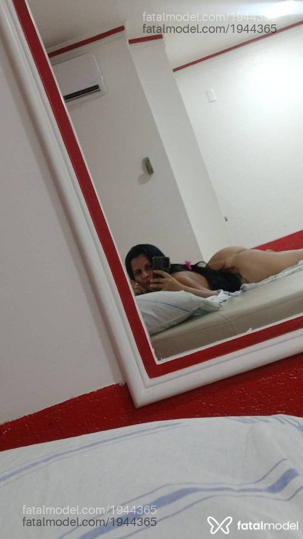 Acompanhante mulher morena (o) de olhos castanhos - Aryane Garcia
