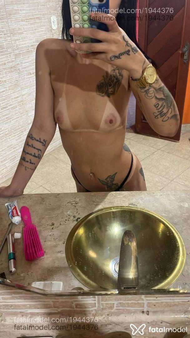Acompanhante mulher morena (o) de olhos pretos em Macaé - Rebeca Silva