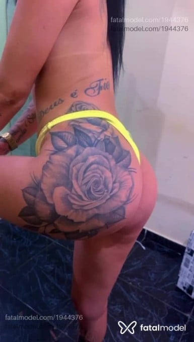 Acompanhante mulher morena (o) de olhos pretos em Macaé - Rebeca Silva