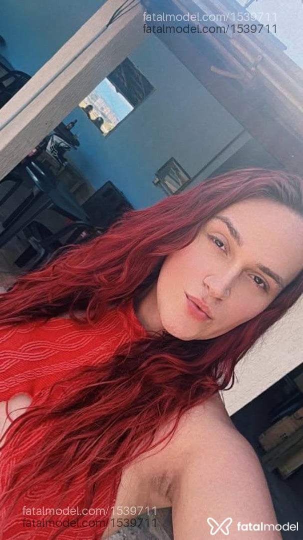 Acompanhante mulher trans com cabelo castanho de olhos castanhos em Taubaté Acompanhante mulher trans com cabelo castanho de olhos castanhos em Taubaté - Mirella