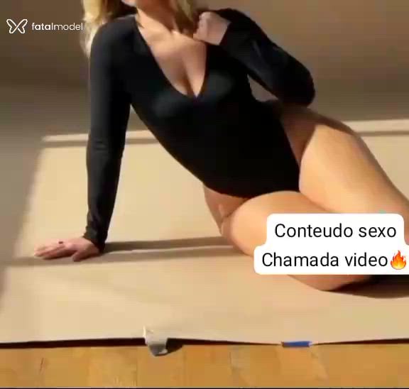 Acompanhante mulher loira (o) de olhos mel - Leona Fiery