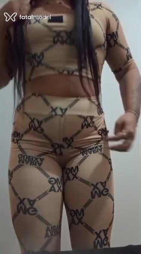 Acompanhante mulher com cabelo castanho de olhos castanhos em Lages Acompanhante mulher com cabelo castanho de olhos castanhos em Lages - Mirella
