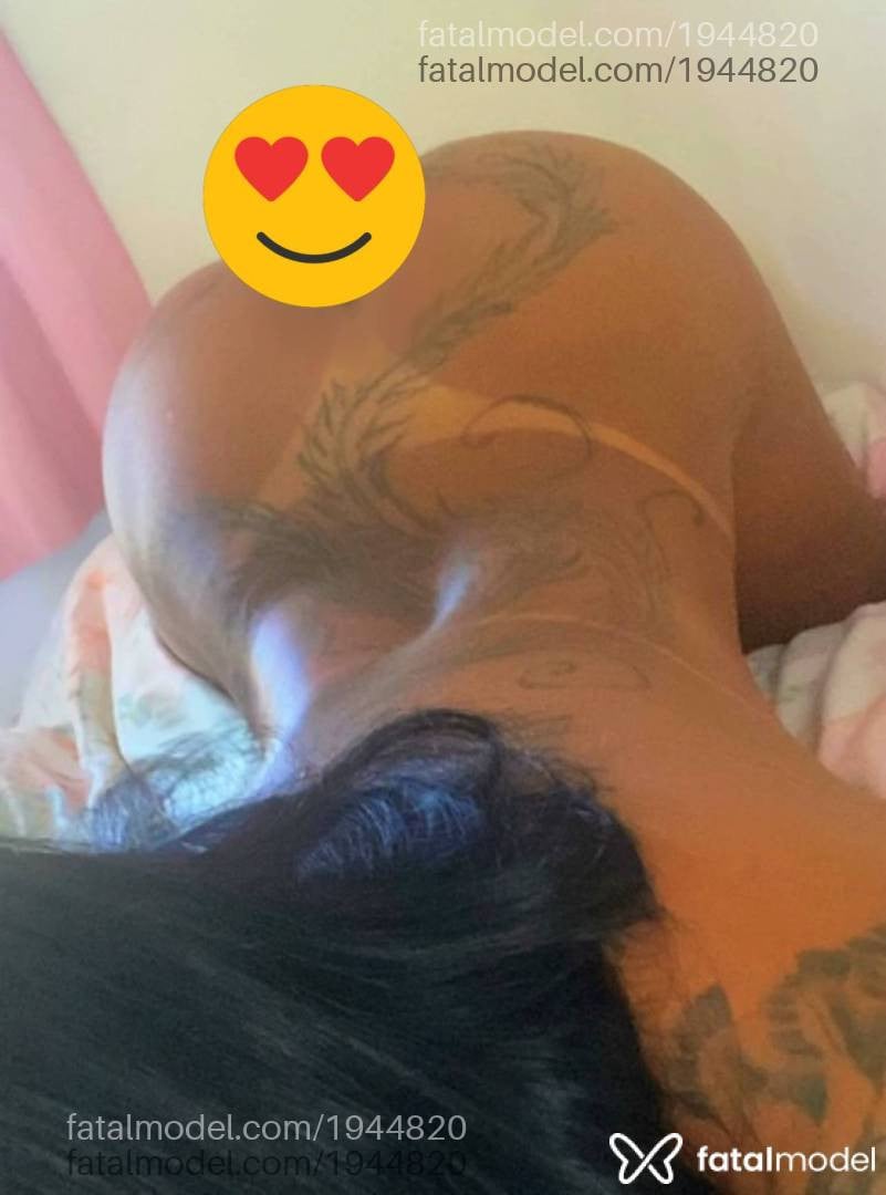 Acompanhante mulher morena (o) de olhos pretos - Naty Mello