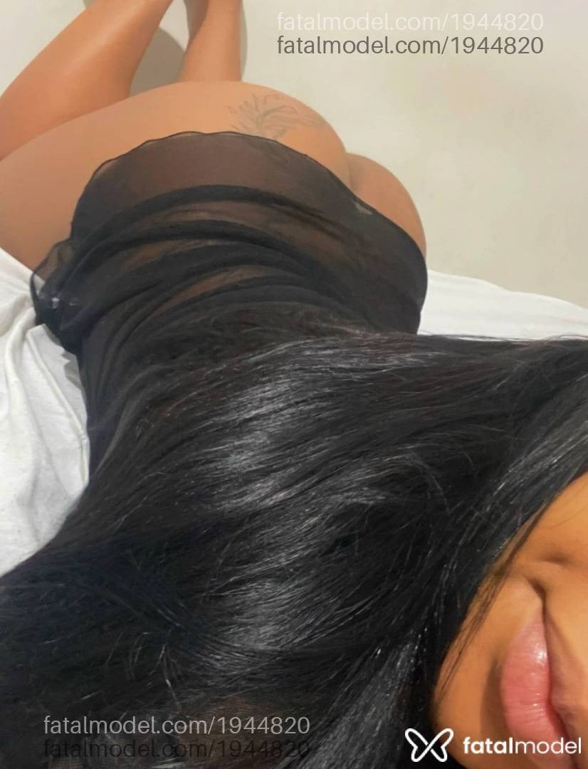 Acompanhante mulher morena (o) de olhos pretos - Naty Mello