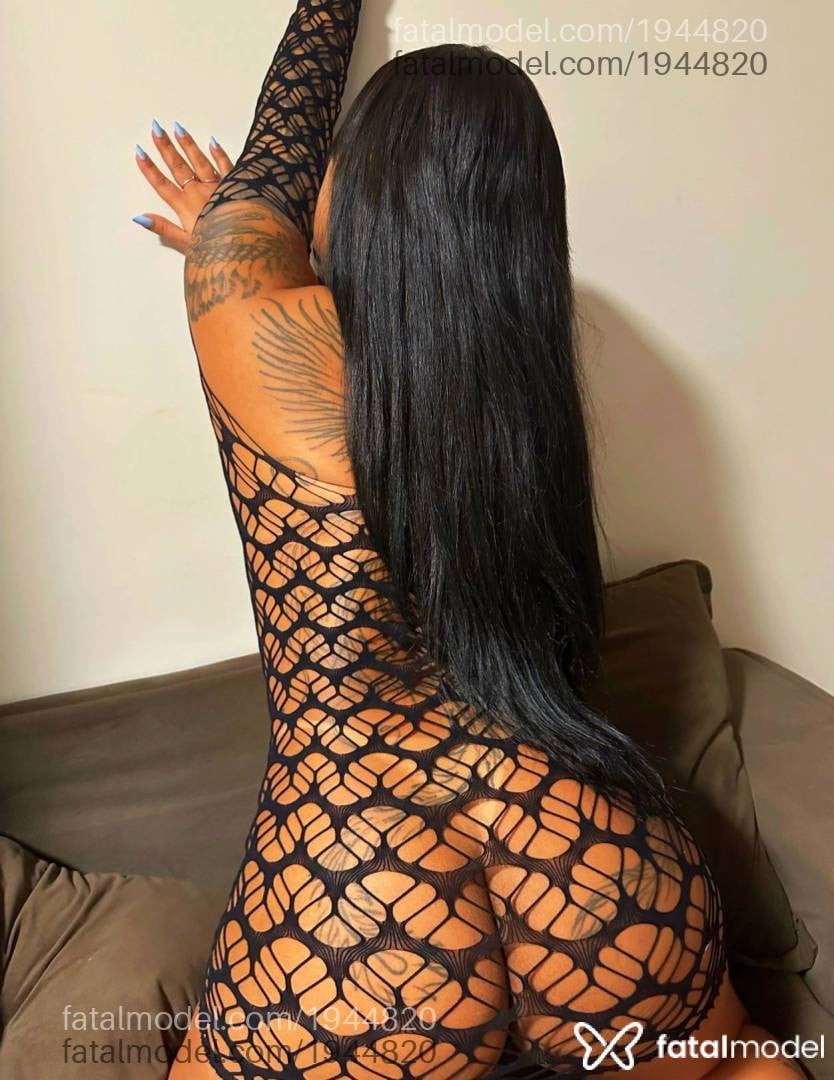 Acompanhante mulher morena (o) de olhos pretos - Naty Mello