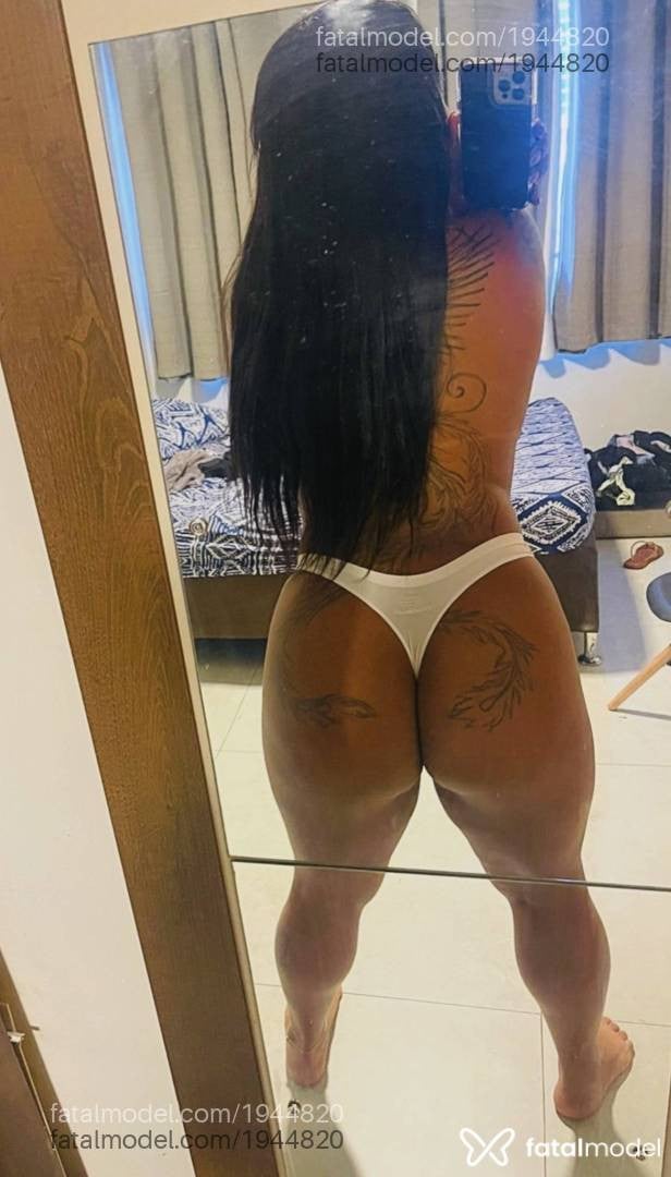 Acompanhante mulher morena (o) de olhos pretos - Naty Mello