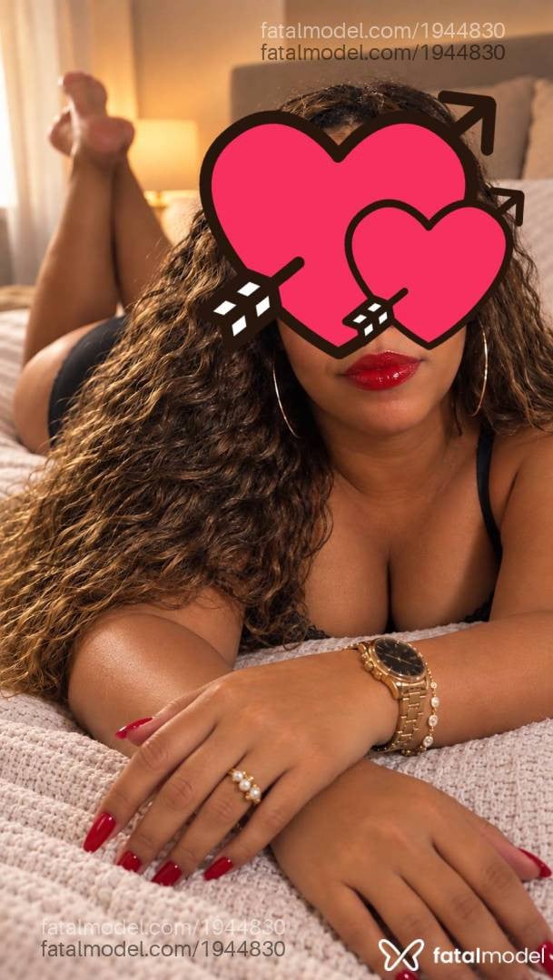 Acompanhante mulher morena (o) de olhos castanhos - Pérola Negra