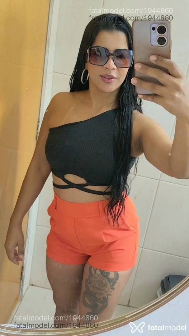 Acompanhante mulher morena (o) de olhos castanhos em Campo Novo do Parecis - Mikaelly Prado