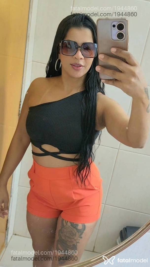 Acompanhante mulher morena (o) de olhos castanhos em Campo Novo do Parecis - Mikaelly Prado