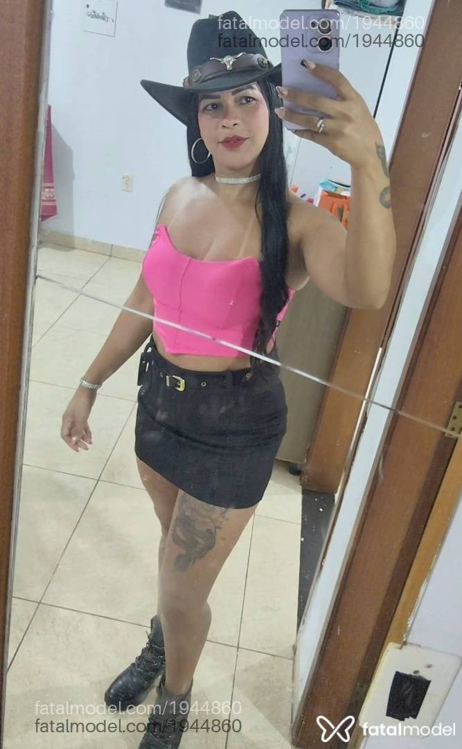 Acompanhante mulher morena (o) de olhos castanhos em Campo Novo do Parecis - Mikaelly Prado