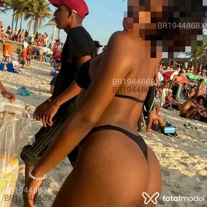 Acompanhante mulher loira (o) de olhos pretos em Itaboraí - Larah