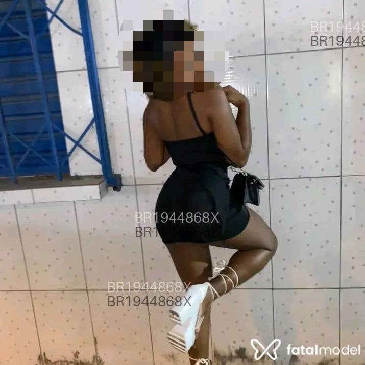Acompanhante mulher loira (o) de olhos pretos em Itaboraí - Larah