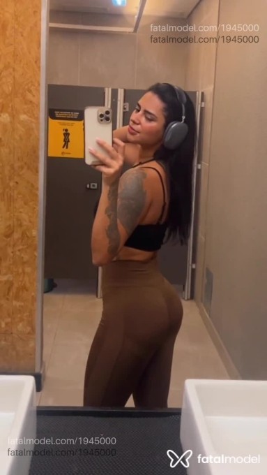 Acompanhante mulher com cabelo castanho de olhos castanhos em Rio de Janeiro - Camila