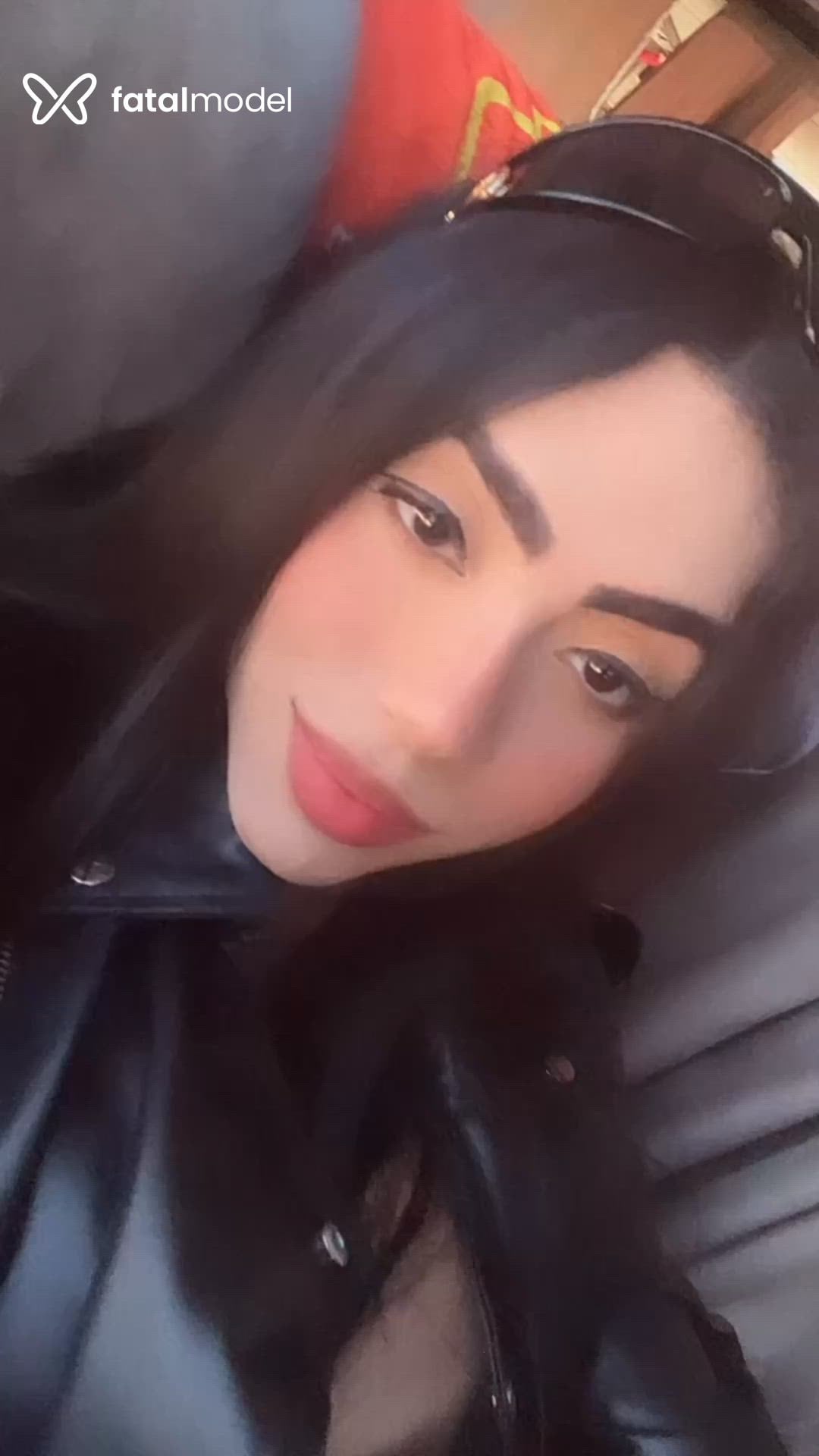 Acompanhante mulher trans morena (o) de olhos azuis - Aylinha Acompanhante mulher trans morena (o) de olhos azuis - Aylinha