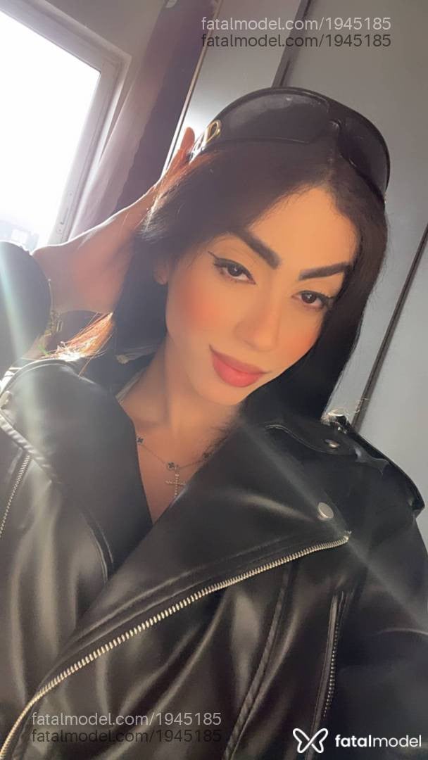 Acompanhante mulher trans morena (o) de olhos azuis - Aylinha