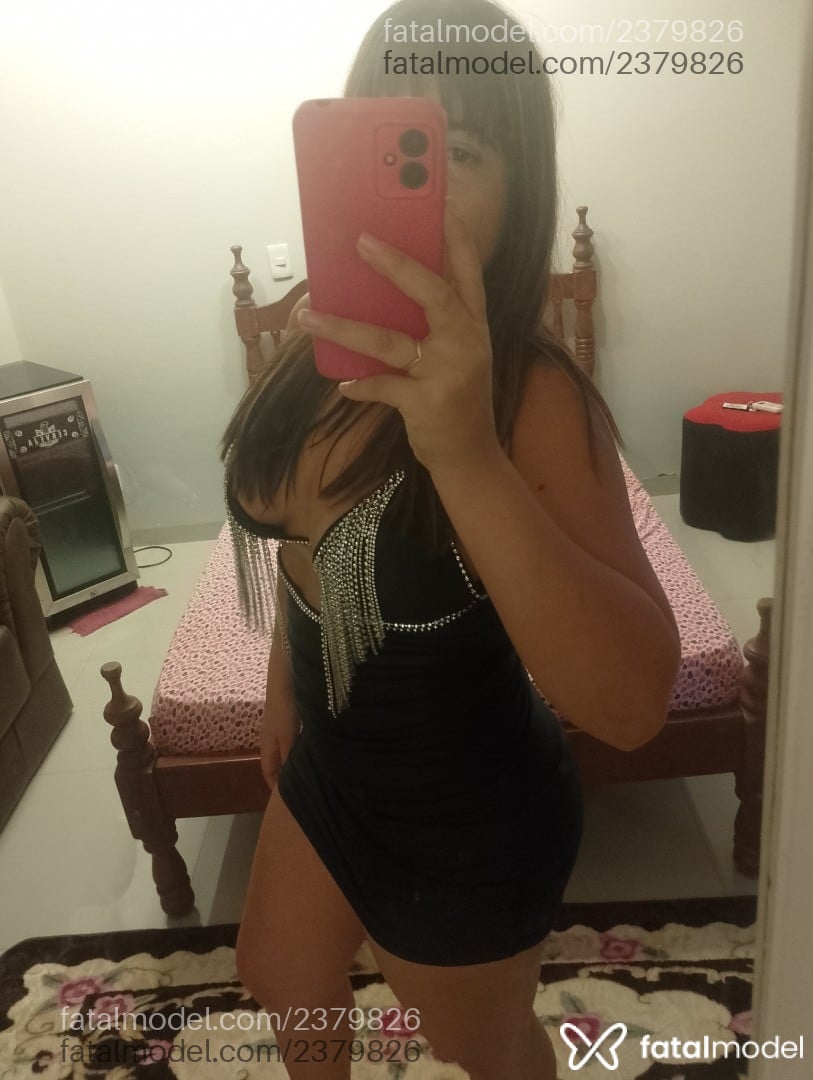 Acompanhante mulher loira (o) de olhos castanhos - Dandara Leroy