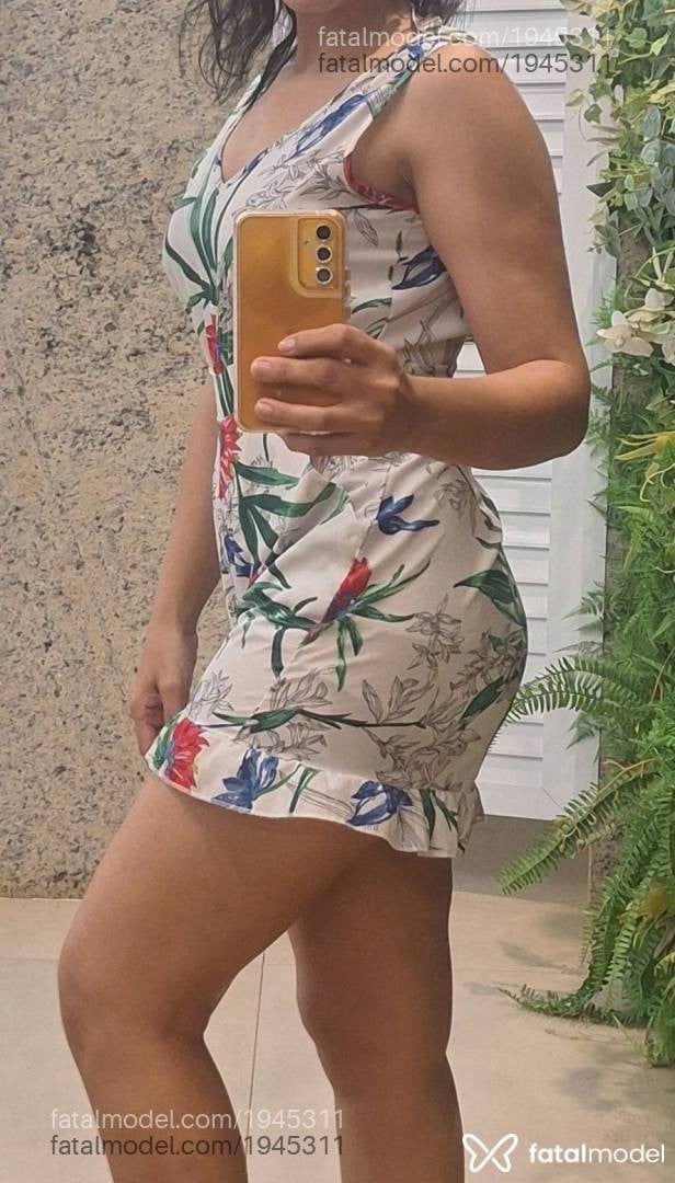 Acompanhante mulher morena (o) de olhos castanhos - Anny Torres