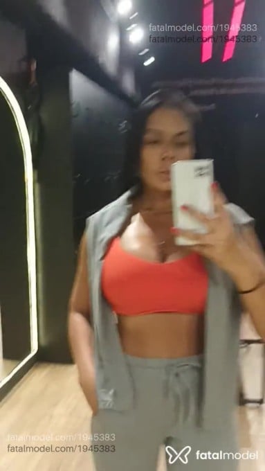 Acompanhante mulher morena (o) de olhos castanhos em Caldas Novas - Karina
