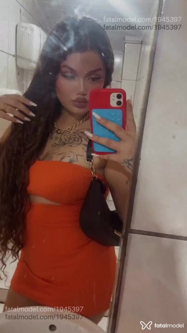 Acompanhante mulher loira (o) de olhos castanhos em Caxias do Sul - Maya
