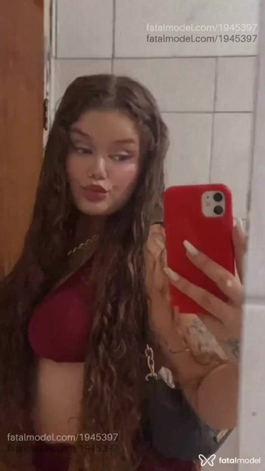 Acompanhante mulher loira (o) de olhos castanhos em Caxias do Sul - Maya