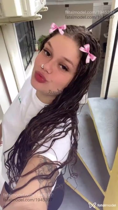 Acompanhante mulher loira (o) de olhos castanhos em Caxias do Sul - Maya